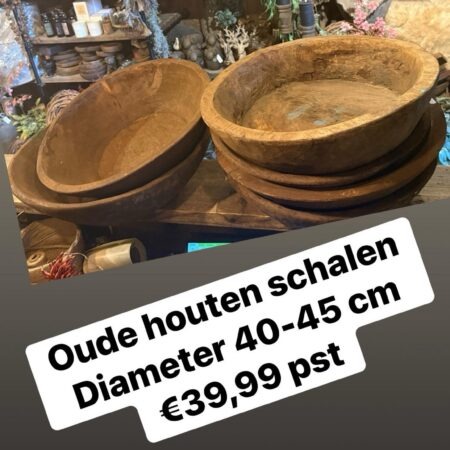 Oude houten schalen