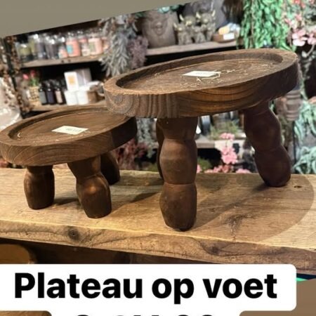 Plateau op voet l